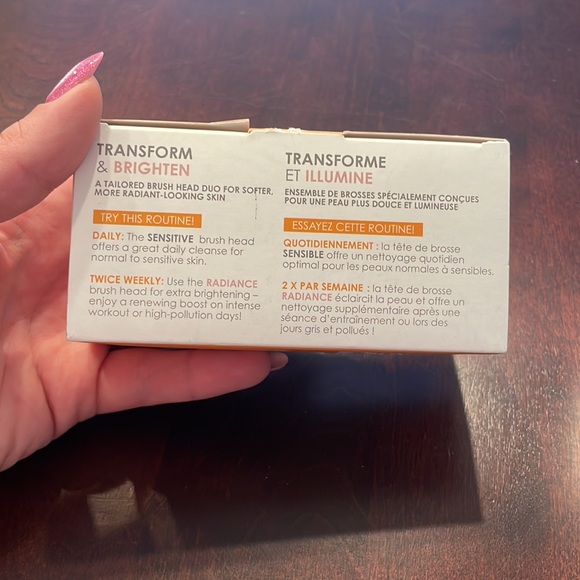 Clarisonic Sonic Radiance Brush head twin pack - Picture 3 of 4